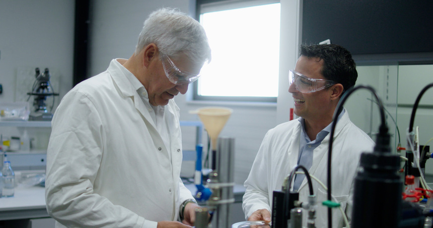 Koos-Jan van Brouwershaven,&nbsp;CEO von H2Flexx und H2Fuel, und Sander Castel, CCO von H2Flexx und Gründer von HydroFlex.