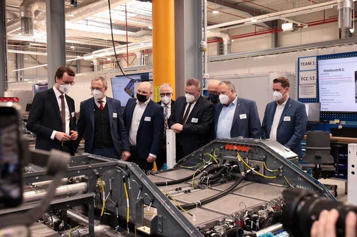 4-Hydrogenics-Cummins-135