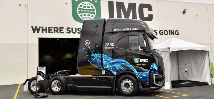 MC, das größte Seetransportunternehmen in den USA, stellte im März in Phoenix das Design seiner 50 Nikola TreFCEV-Trucks vor