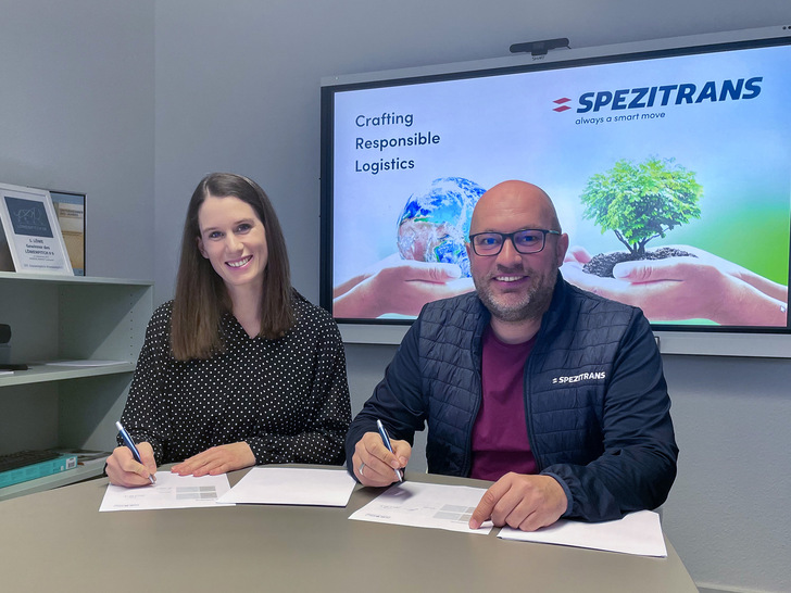 Vertragsunterzeichnung von Keyou und Spezitrans.
