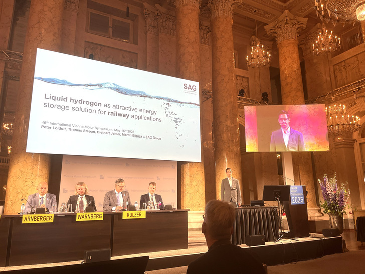 Presentation of the report in Vienna. 