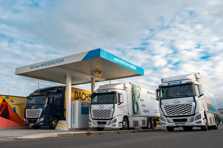 A digital reservation and booking platform from the "HyConnect" research project is intended to facilitate the use of fuel cell trucks for the transport and logistics industry.