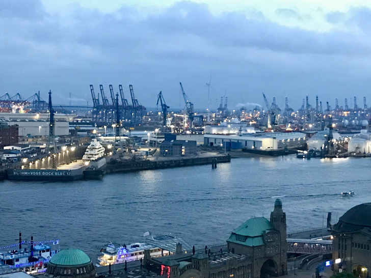 Port of Hamburg (symbolic image)