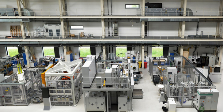 Die Referenzfabrik.H2 soll Elektrolyseure und Brennstoffen künftig auf Herz und Nieren prüfen.