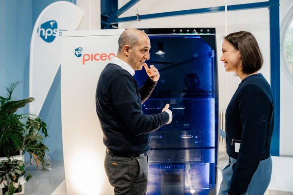 HPS-Gründer Zeyad Abul-Ella mit Vaitea Cowan von Enapter