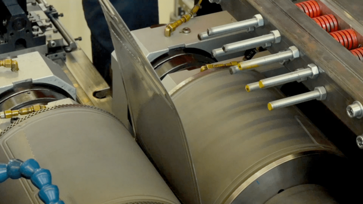 Walzprägen von Bipolarplatten