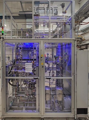 So könnte es aussehen: eine LOHC-Speicheranlage in einem Hafengebiet