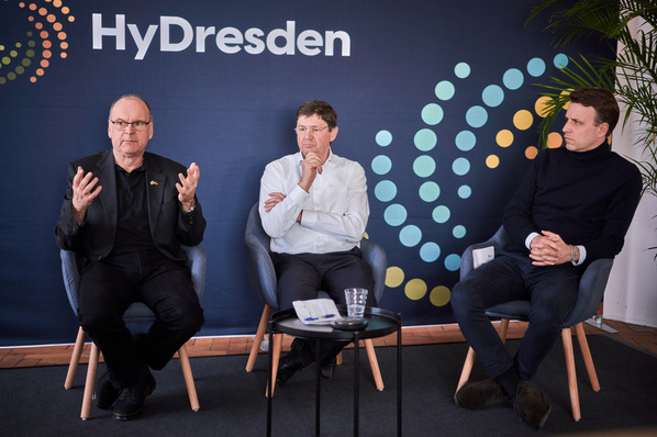 Initiative HyDresden | Prof. Alexander Michaelis (Institutsleiter, Fraunhofer IKTS), Dr. ReinhartVogel (Geschäftsführer, Linde Engineering), Nils Aldag (CEO, Sunfire) (v.l.n.r.)
