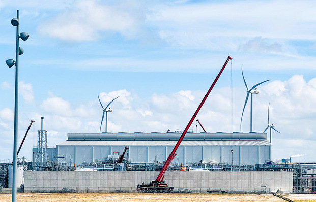 „Holland Hydrogen 1“: Auf dem Shell-Gelände entsteht ein 200 MW-Elektrolyseur von Thyssenkrupp Nucera