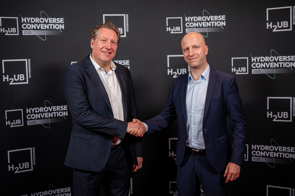 Moritz Schwencke (CEO Eternal Power) und Dennis Schulz (CEO Hydropulse)