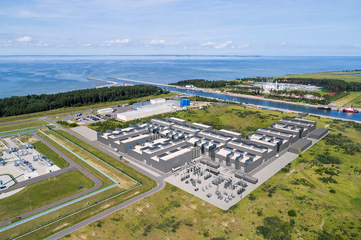 H2APEX baut Großelektrolyse mit bis zu 600 MW.